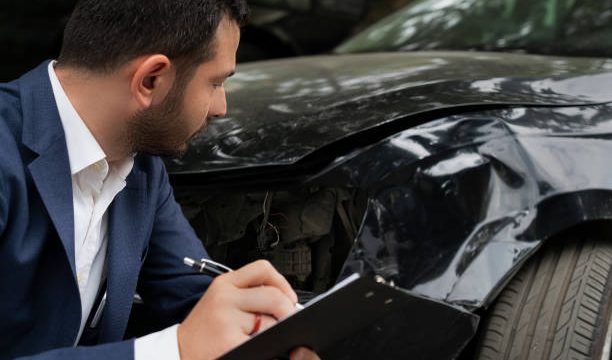 car insurance claims adjuster